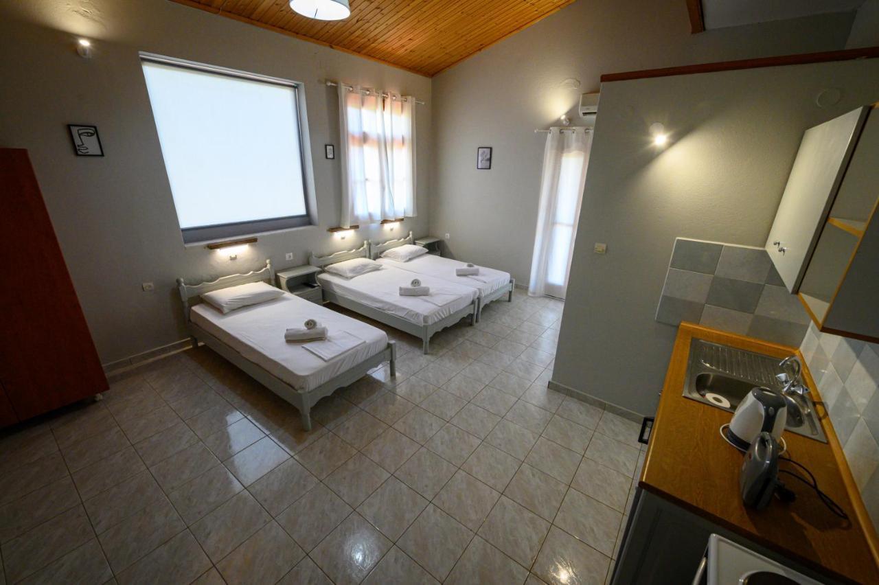 George Apartments Stoupa Stoúpa Exterior foto